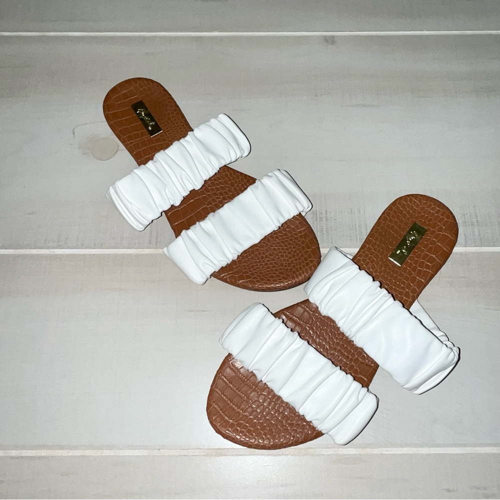 Qupid Slide Sandals Sz 7.5
